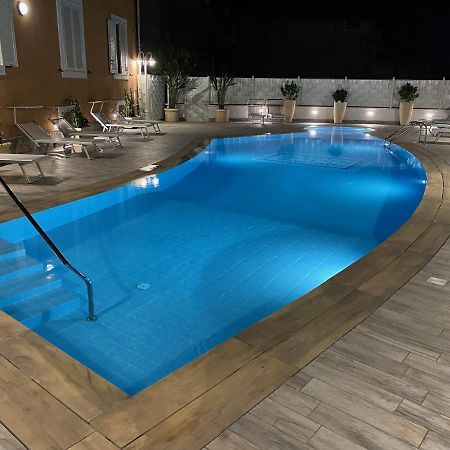 אגרופולי La Bouganville Holiday House מראה חיצוני תמונה