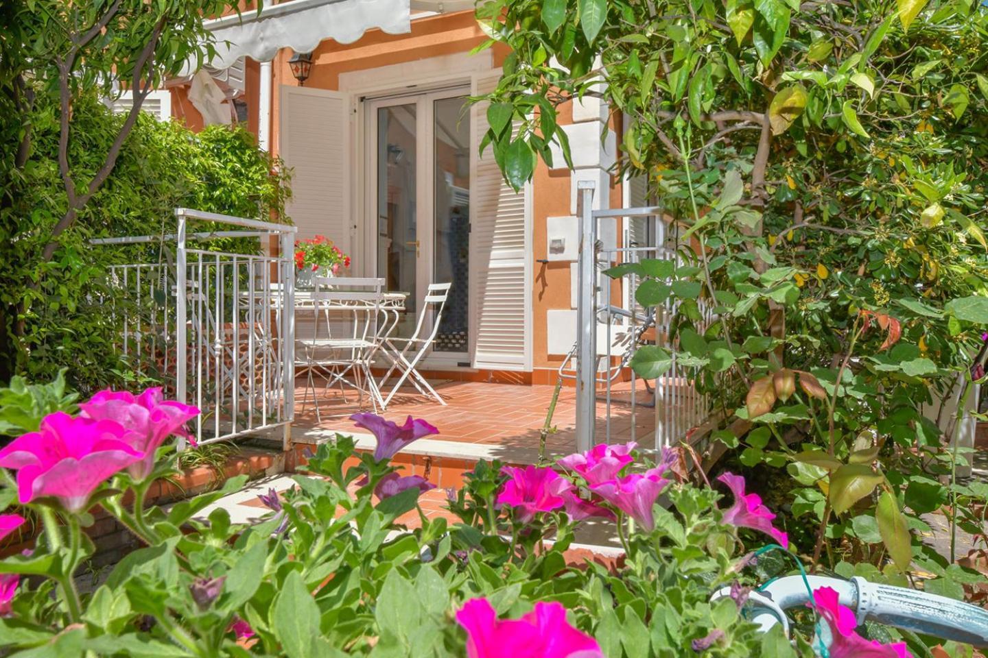 אגרופולי La Bouganville Holiday House מראה חיצוני תמונה